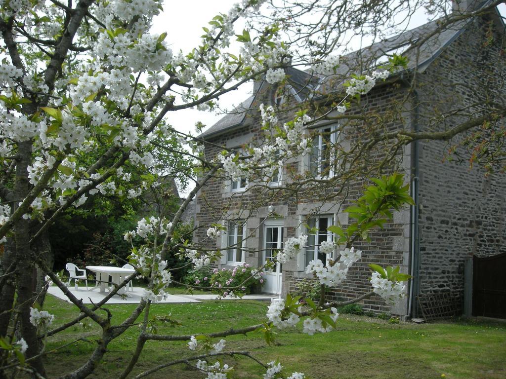 St Michel Villa Vains Exteriör bild